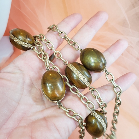Baskin Brothers Brown Lucite Bead Statement Necklace 34" Long Gold Tone Chain - Picture 3 of 9